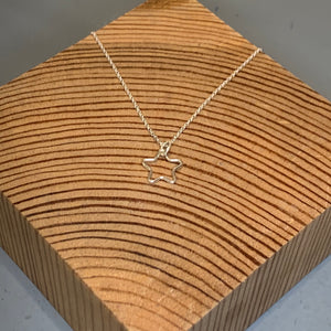 Silver Star Outline Pendant