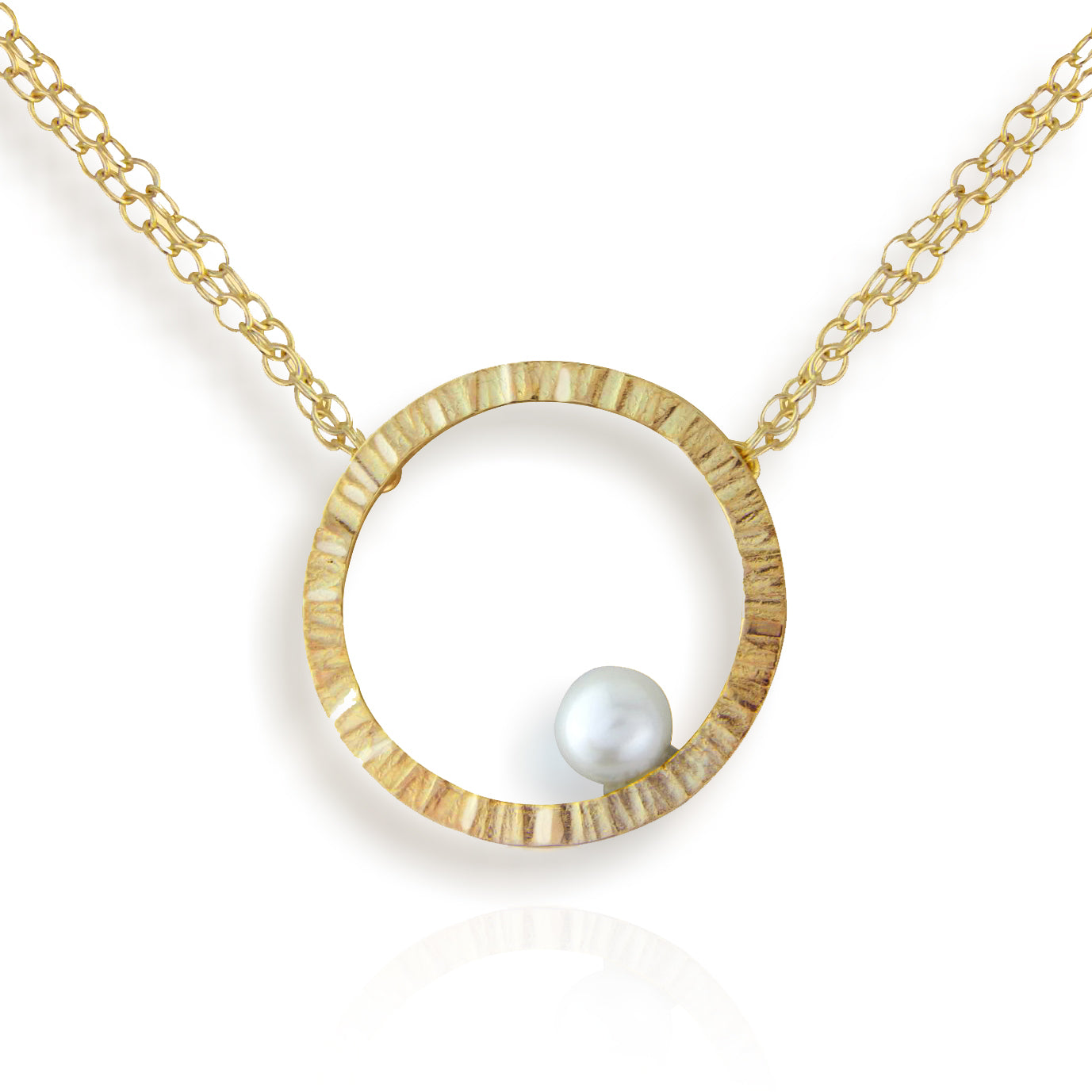 Cylch 9ct Yellow Gold Pendant with Pearl